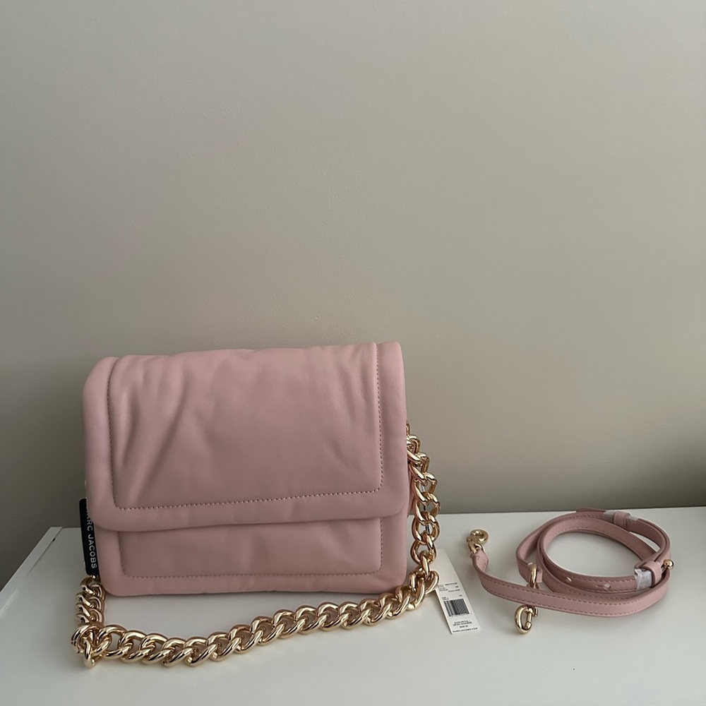 NWT Marc Jacobs Peach Crossbody Bag with Gold Chain